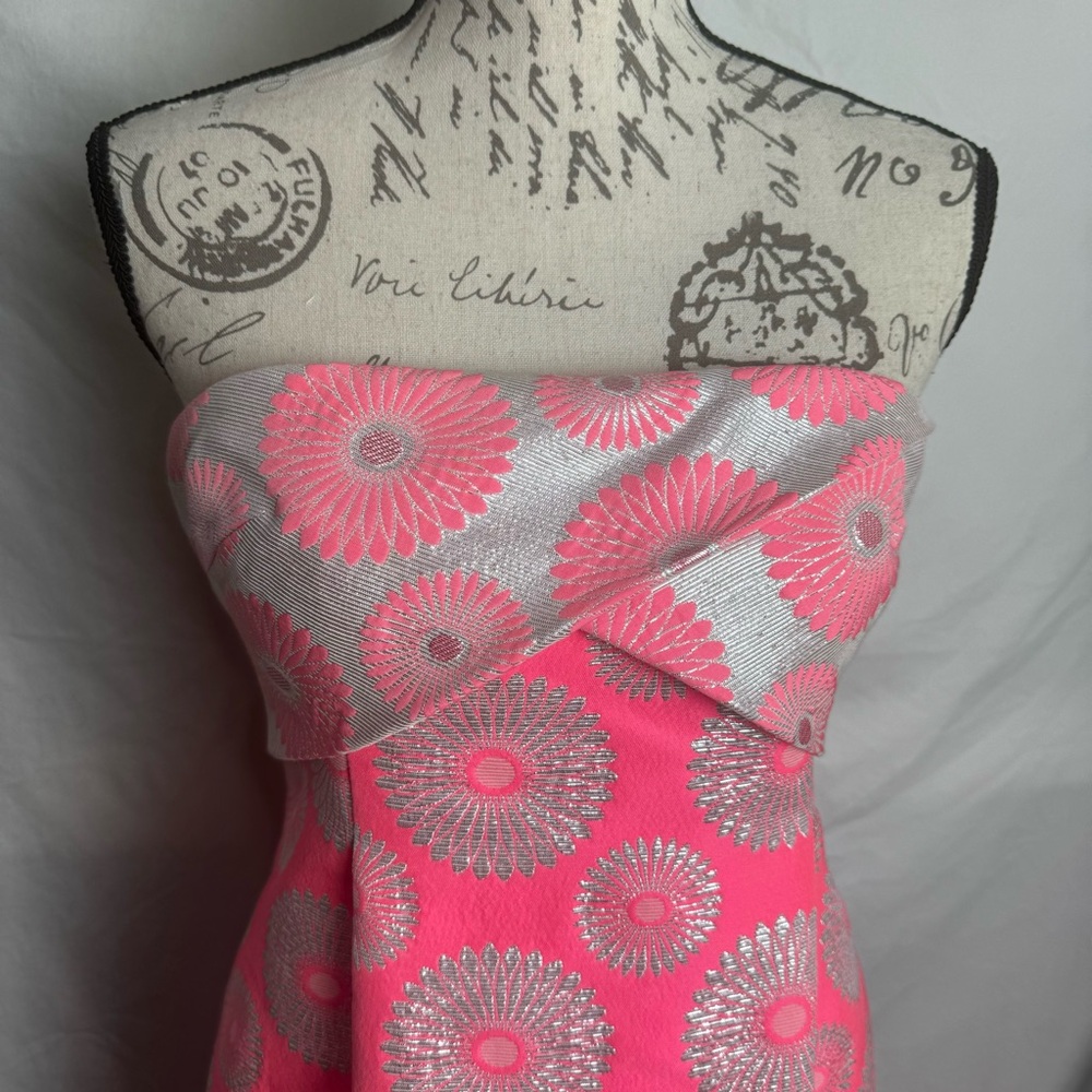MAISON OLIVIA Italian Coral Pink and Silver Floral Dress Size 40 = S. NWOT - Picture 4 of 15